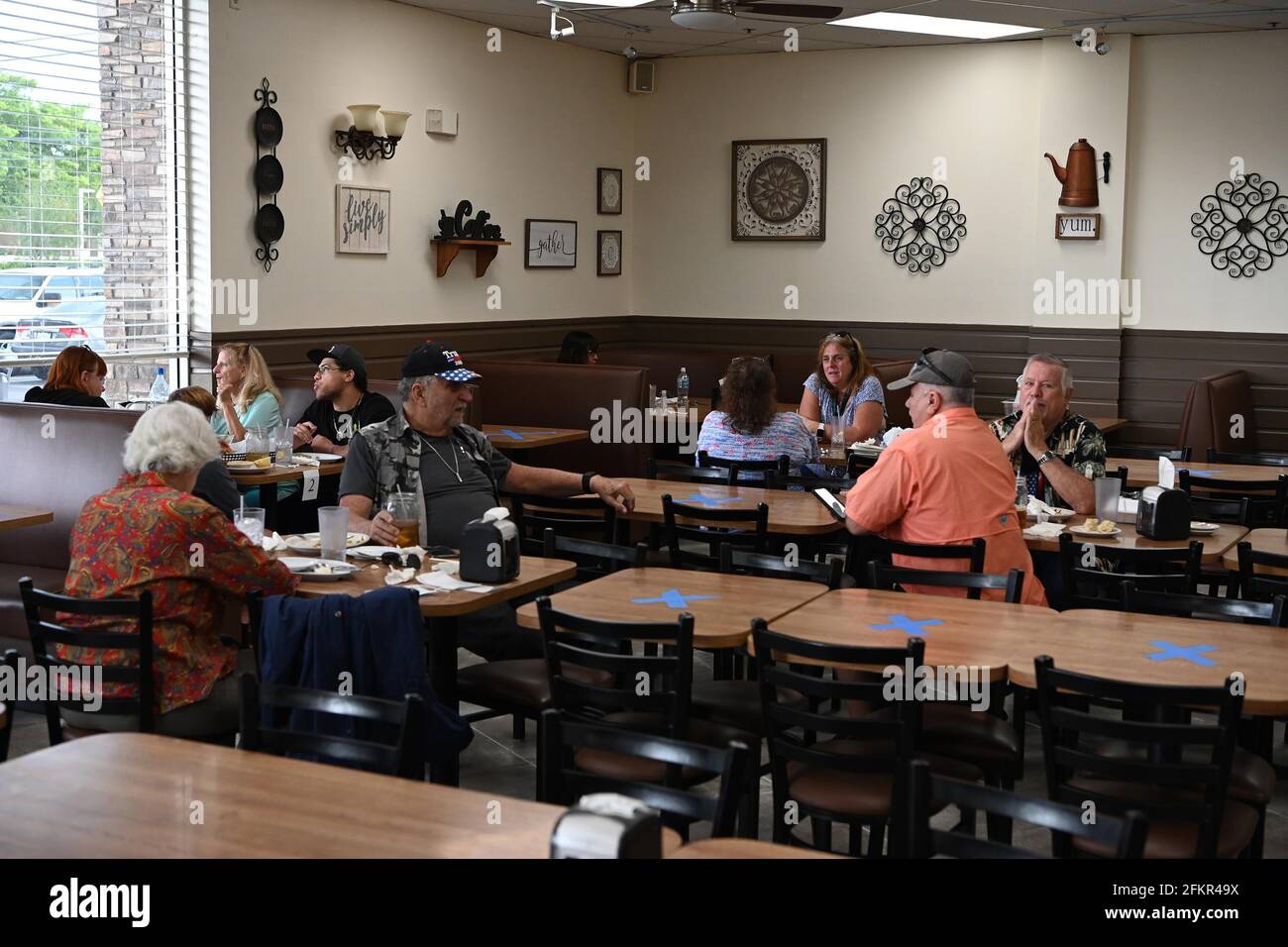 Coral Springs - FL - 20200521- A general view of Dyan's Country Kitchen ...